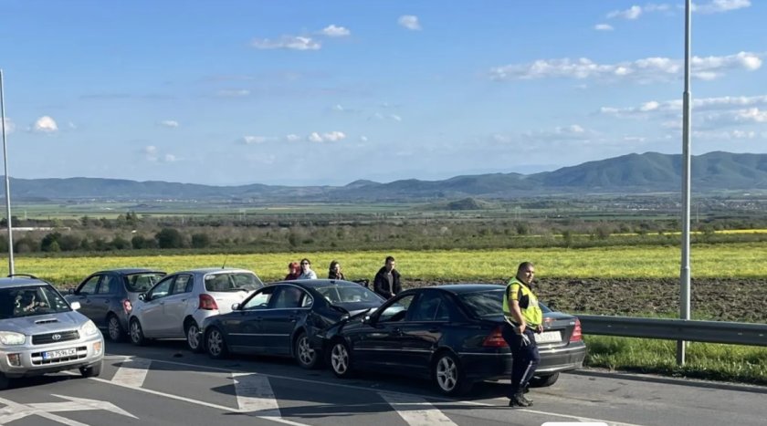 Тежко ПТП на изхода на Сопот - има ранен и двама арестувани 