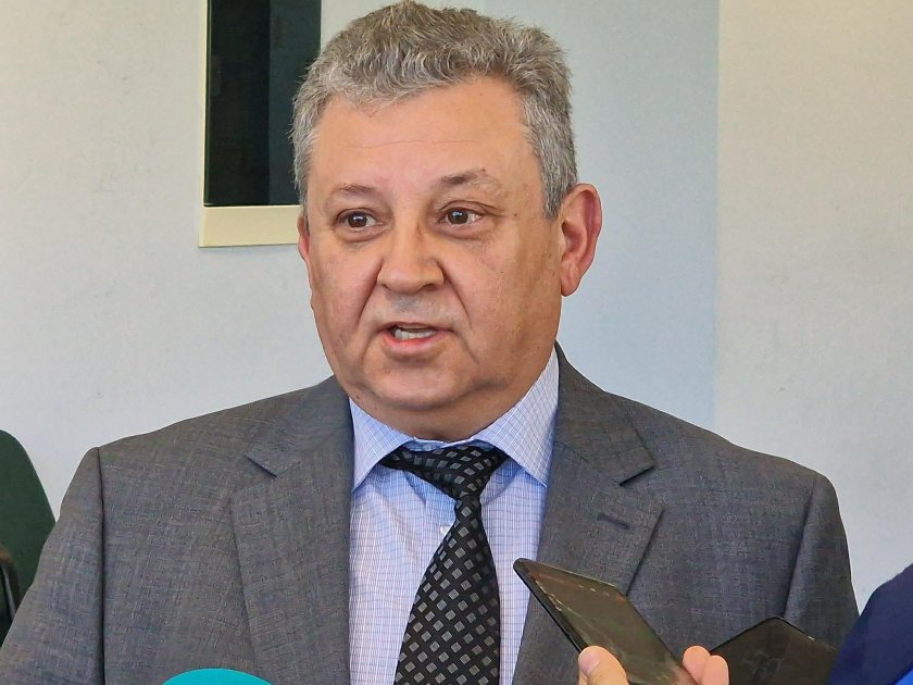 Българинът, пратил четиримата около Луната, е на визита у нас