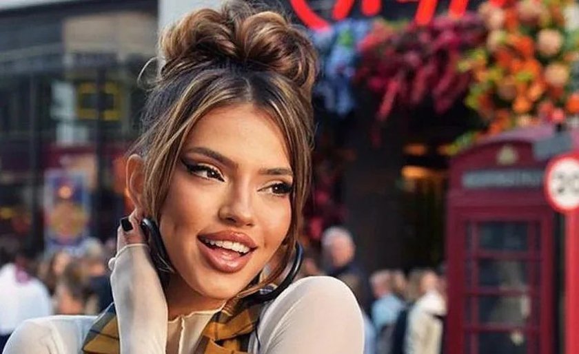 Българската поп принцеса лети към Виена в неделя