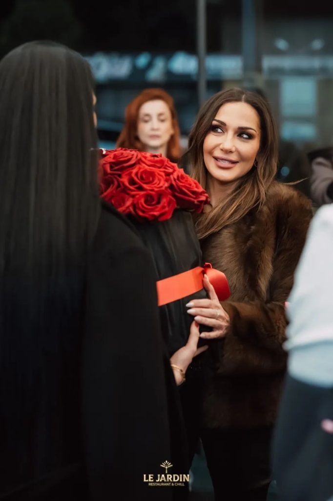 След голямото шоу: Деспина Ванди купонясва с български звезди