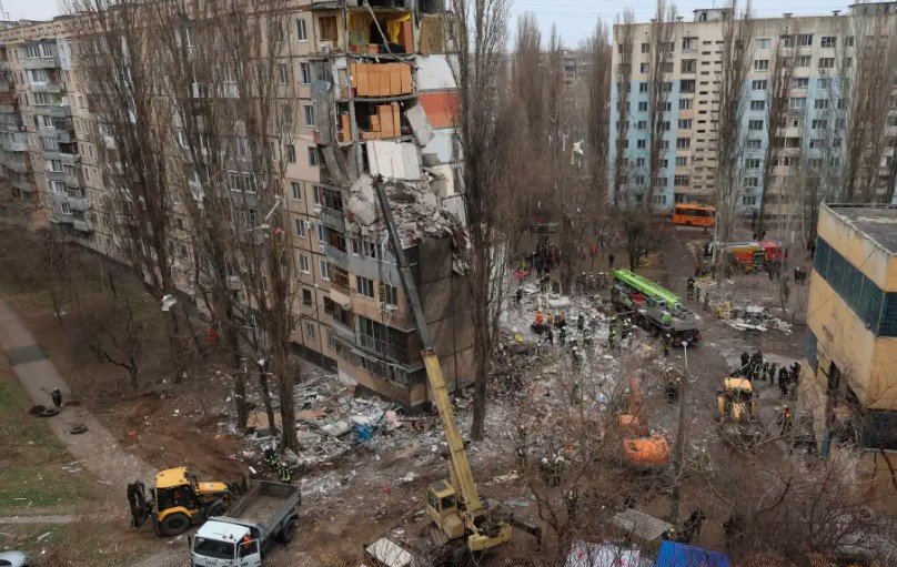 Русия атакува Украйна с близо 700 дрона и ракети