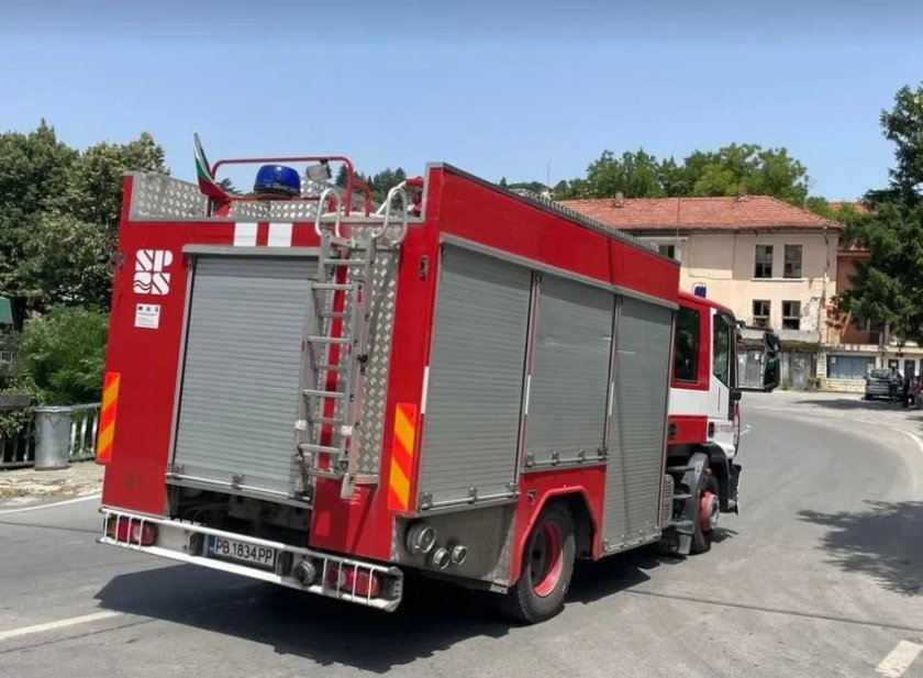 Дете падна в коритото на река, намесиха се огнеборци