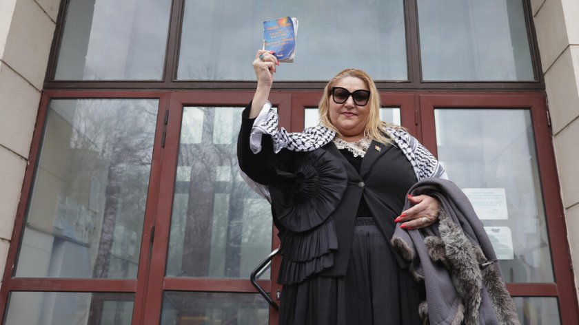 EП отне имунитета на евродепутатката Диана Шошоака