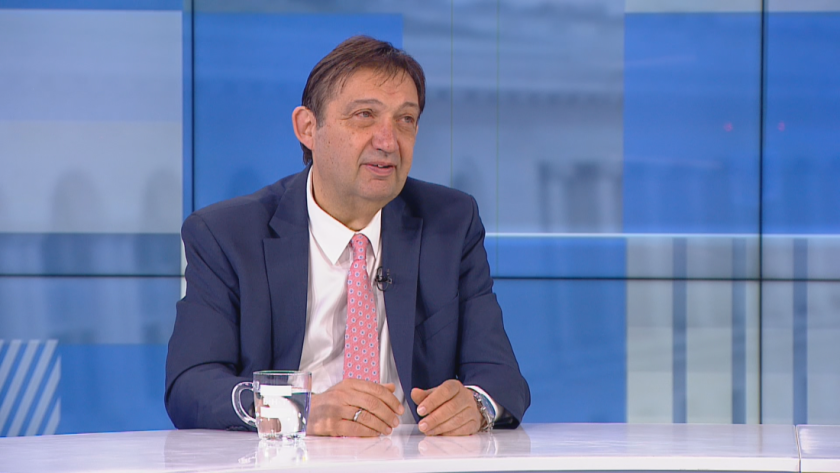 Иван Шишков: Кой и дали някой от служебната власт ще остане зависи само от Румен Радев 