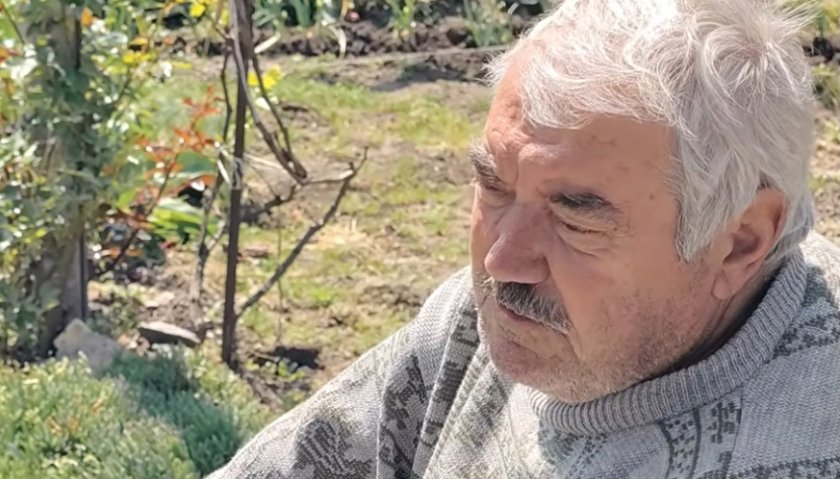 DOGGY STYLE: Сгащиха Жельо Желев на калъп с... куче