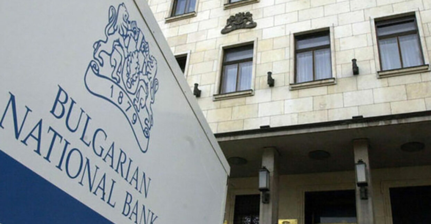 Кредитите скочили с 20 на сто, депозитите - също