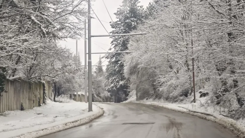 Заваля сняг във Врачанско