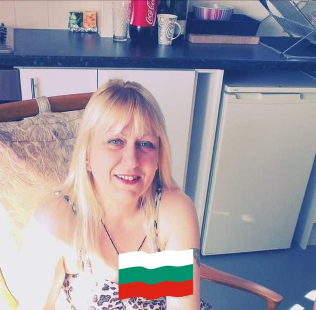 Вижте тази свиня - ксенофобската копейка Пламенка. Не бъдете като нея!