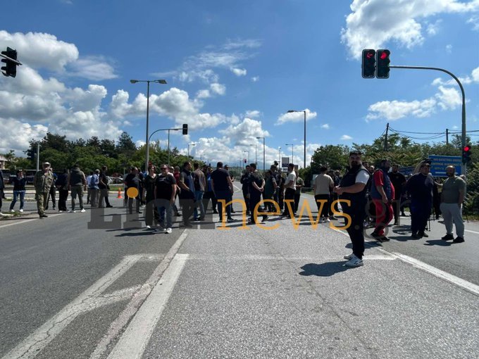 Гръцката полиция прогони със сълзотворен газ протестиращите фермери