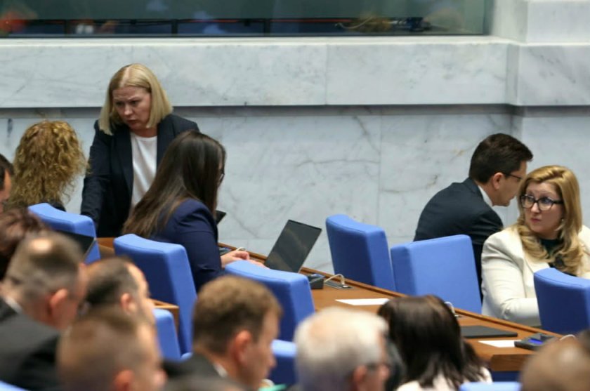 На първо четене: Приеха мерките срещу скъпите стоки, няма да има таван на цените 