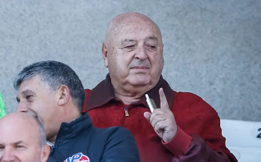 Венци Стефанов: Шапка свалям на Папазки, държавата не ни е дала 1.20 лв.!
