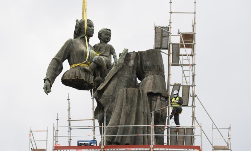 БСП поиска от кабинета да реставрира Паметника на съветската армия 
