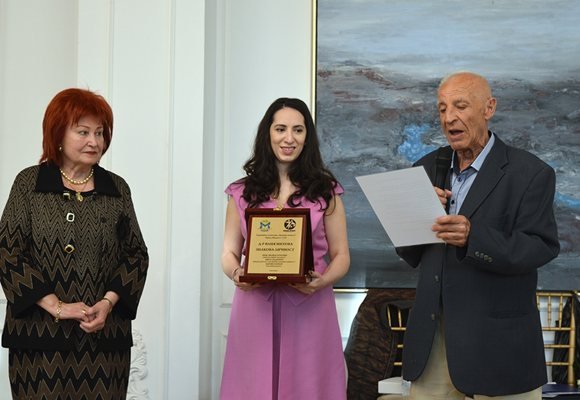 Онкохирургът Ваня Митова с голяма награда 