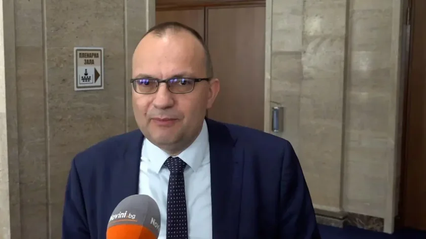 Димитров: Искаме да чуем от управляващите конкретни цели, а не вайкане