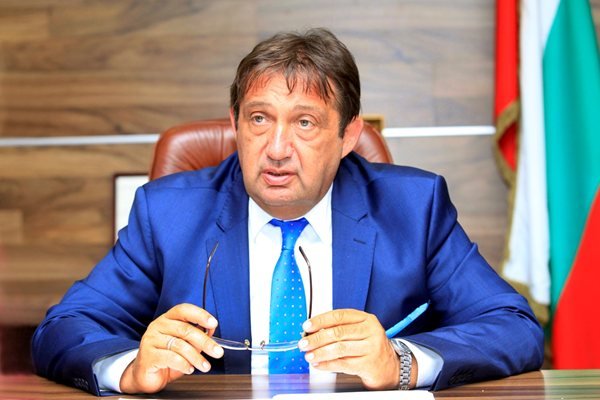 ВОДА ГАЗИМ, ЖАДНИ ХОДИМ: Иде криза!