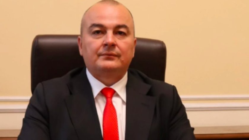 Земеделският министър гневен на големите вериги, че го ограбват нагло