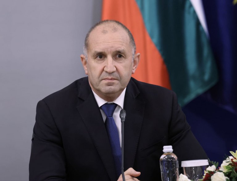 Радев привиква днес шефовете на веригите 