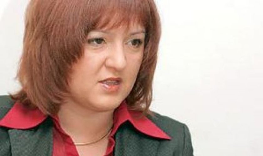 Най-после: Махат шефката на Агенцията по вписванията