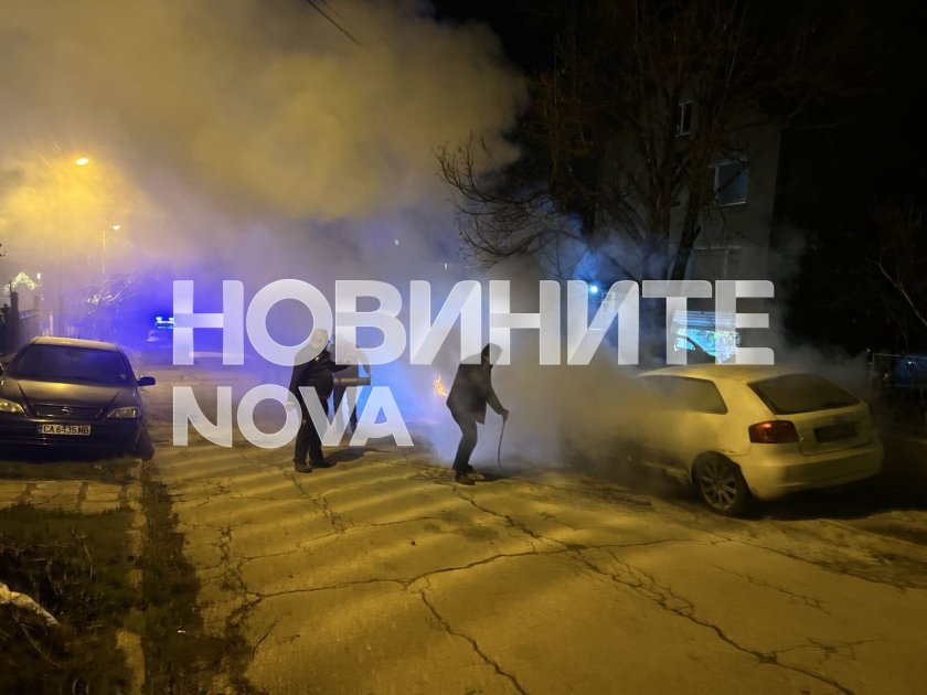 Огнена вендета: Запалиха 5 автомобила и валяк в Белослав