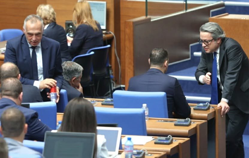 Депутатите гледат на второ четене създаването на нова Антикорупционна комисия 