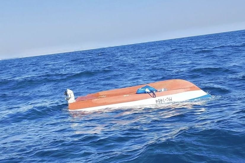 Спасиха двама, паднали от лодка в Черно море 