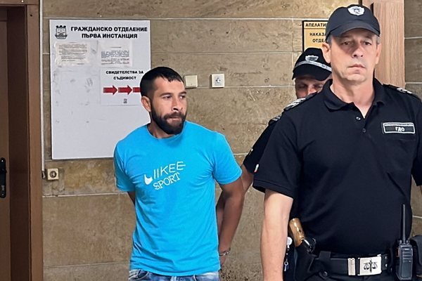 Надянаха белезници на Асен, отвлякъл бившата си и детето й от кризисен център
