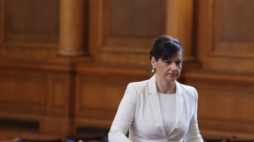 Дариткова: Няма да има резултат от вота на недоверие на БСП