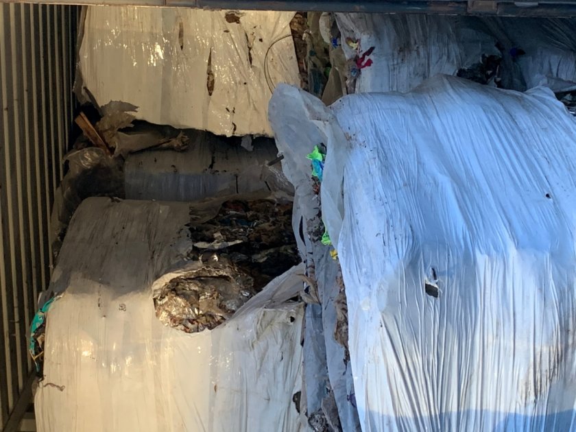Прокуратурата: Италианският боклук в Бургас е безопасен