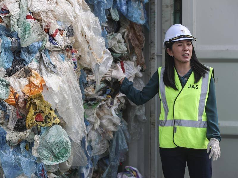 Малайзия върна боклука на Франция, Великобритания и САЩ 