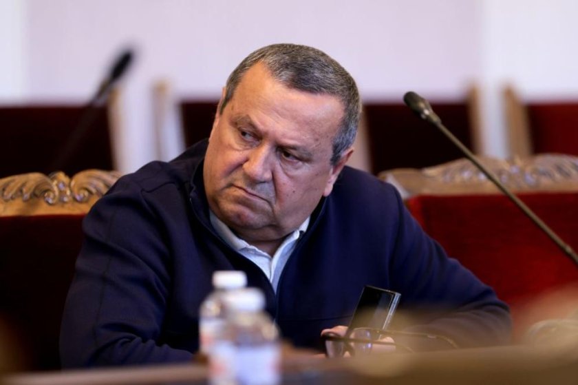 Хасан Адемов отговори на Гълъб Донев