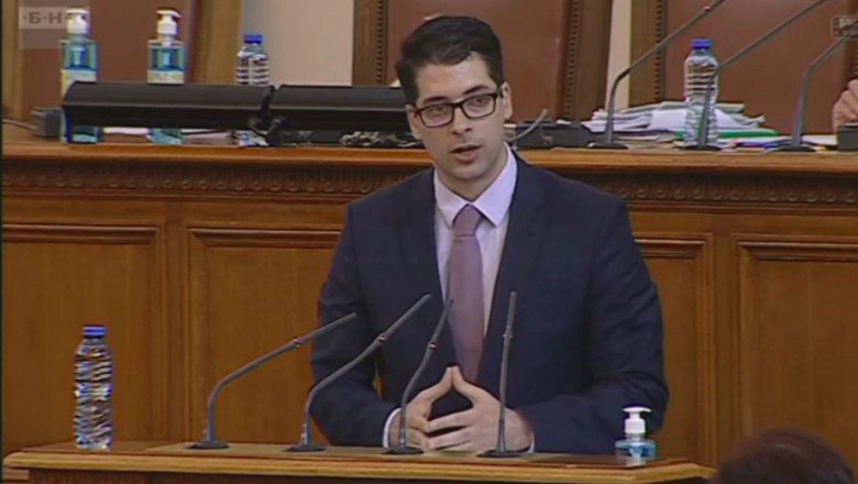 Пеканов: Огромно забавяне с парите на Фонда за справедлив преход 