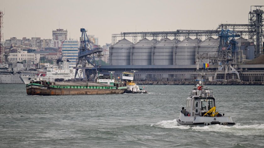 Димитър Стоянов усили наблюдението в Черно море след гръмналия дрон в Румъния 