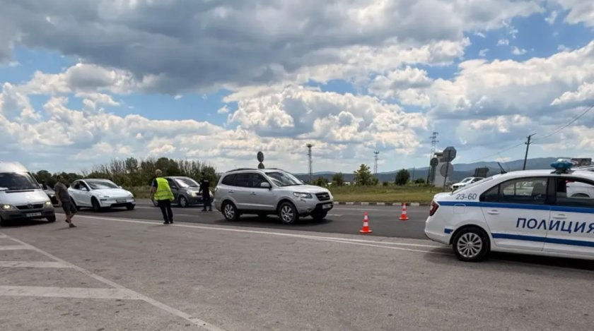 Тежка верижна катастрофа е блокирала столичното Челопеченско шосе“. Има загинал