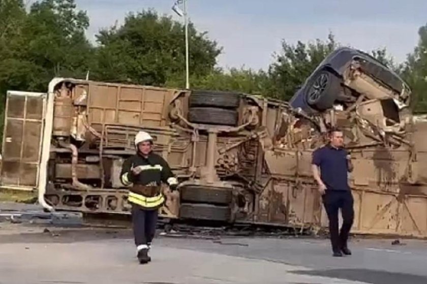 Загиналите в тежката катастрофа са вече двама - издъхнаха мъже на 27 и 31 години 