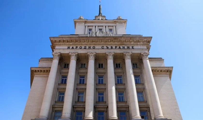 Очаква се НС да одобри искането за нов държавен дълг - 3,8 млрд. евро