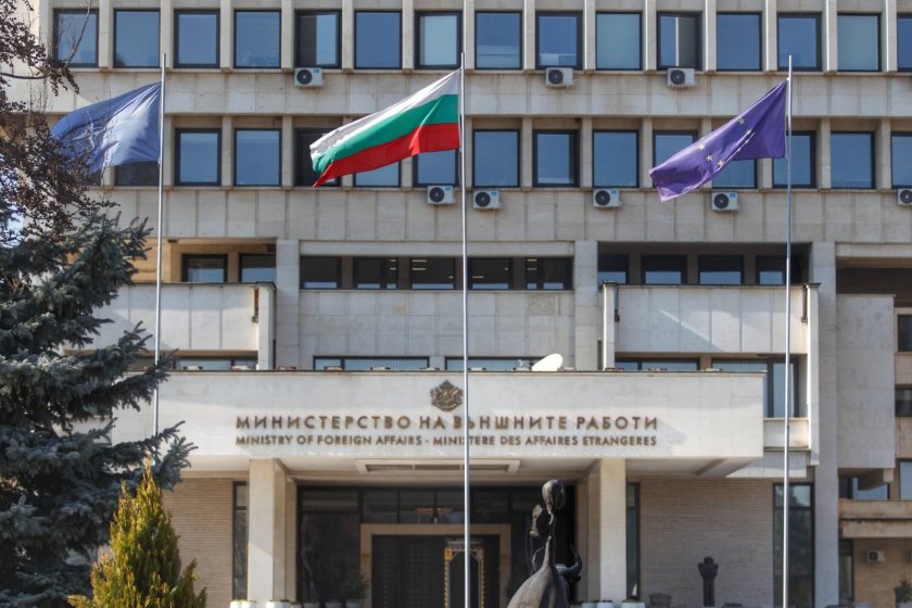 МВнР реагира остро на палежа в Скопие 