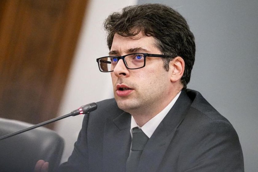 Пеканов отчита: Взели сме половината от парите по ПВУ