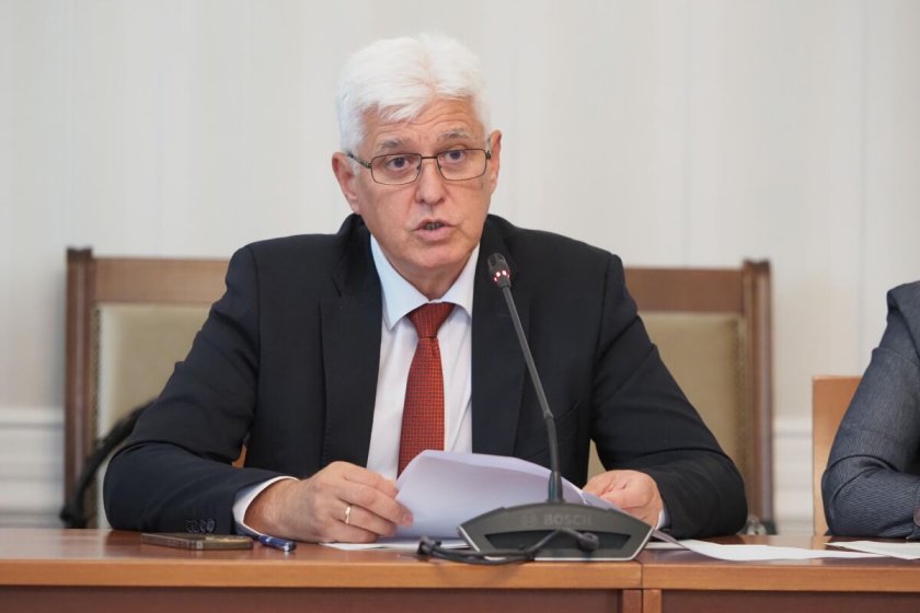 В МО работят 3495 души на пенсионна възраст