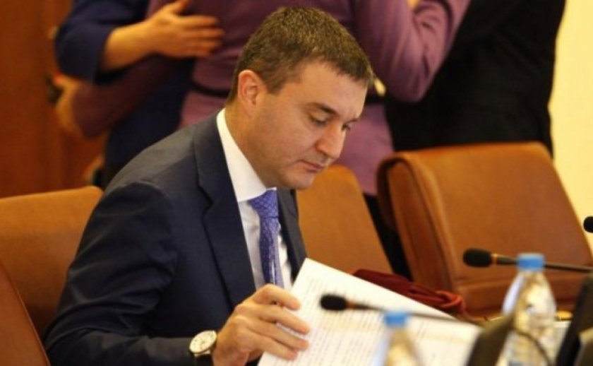Рокади в парламента: Освободиха Владислав Горанов от Комисията по отбрана