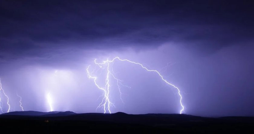 Зареждайте фотоапаратите! Довечера се очаква светлинно шоу над почти цяла България