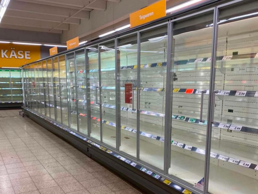 Германците оглозгаха супермаркетите на фона на горещините
