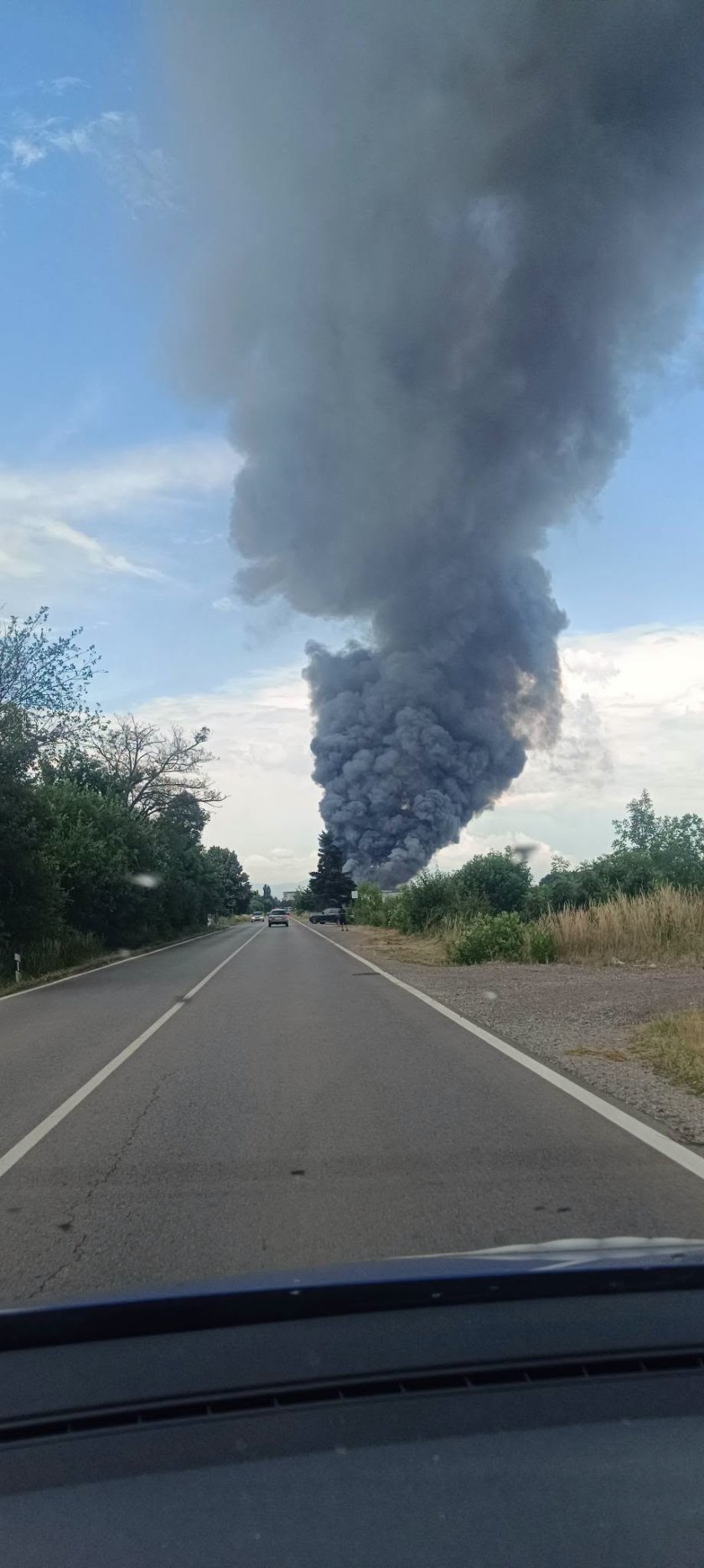 Батерии са причинили пожара на "Екобулпак" в Банкя (ВИДЕО)