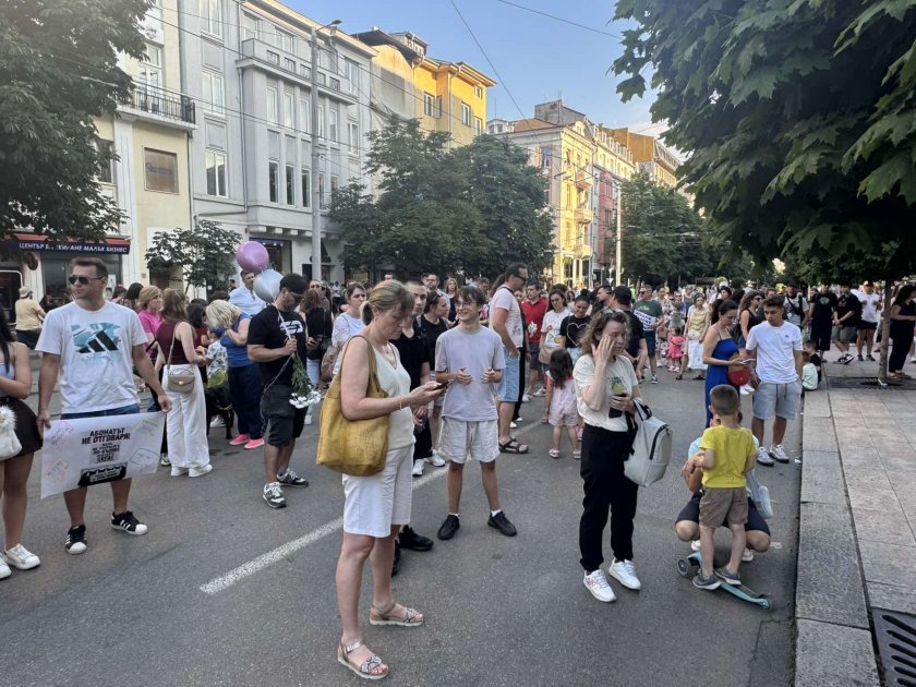 Бдения в страната в памет на загиналите по пътищата