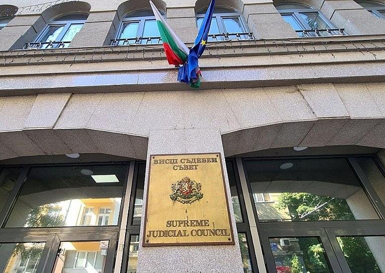 Магистратите гласуват за нов ВСС в 66 секции 