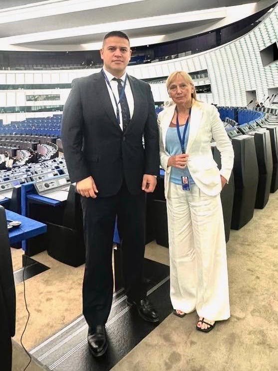 Елена Йончева и Танер Кабилов станаха консерватори 