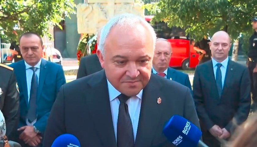Демерджиев съветва Атанасова да не се рови много в подробности, че не се знае какво ще излезе