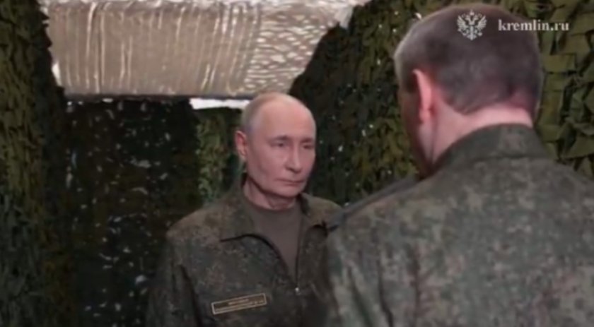 Путин облече военна униформа и отчете невидими успехи на руската армия