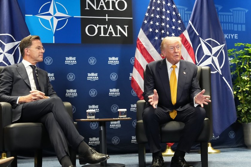 От съображения за сигурност: Тръмп смени самолета при отпътуването си от Турция