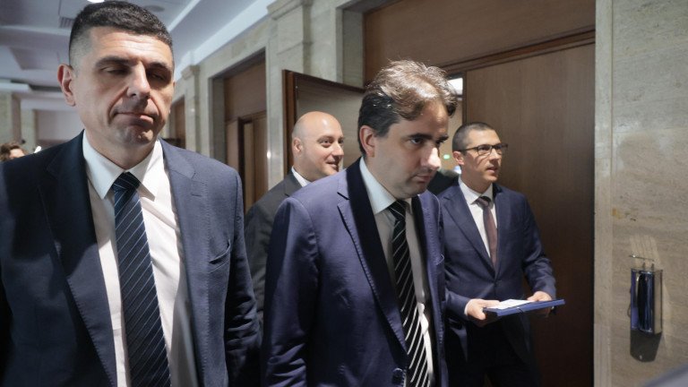 ДБ: Не стига, че стана фал с "Бош", а сега и заводът на "Райнметал" виси на косъм