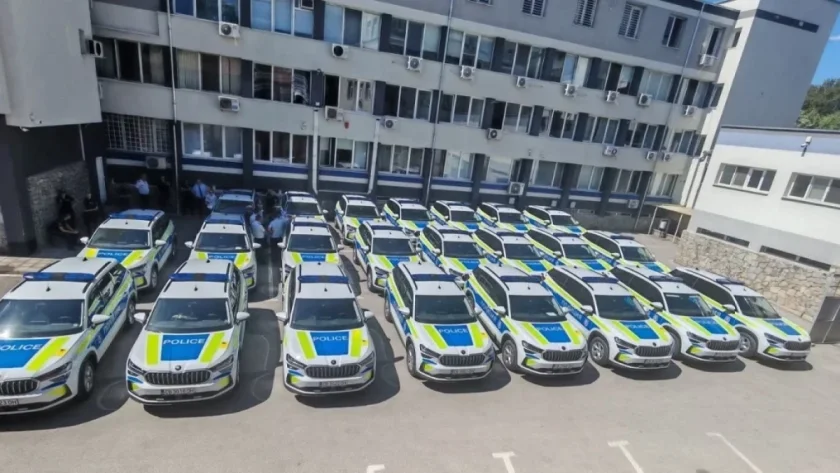 Полицията в Пазарджик с нови джипове